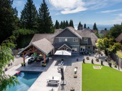 1474 Vernon Drive Gibsons, BC V0N 1V5