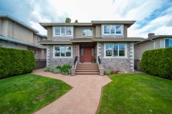 6807 Burns Street Burnaby, BC V5E 1T5