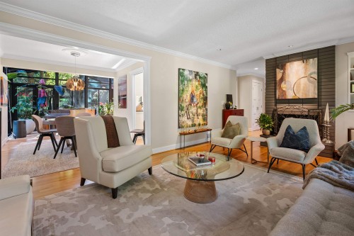 4613 Caulfeild Drive, West Vancouver, BC - Indoor Photo Showing Living Room With Fireplace