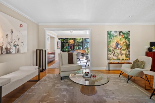 4613 Caulfeild Drive, West Vancouver, BC - Indoor Photo Showing Living Room