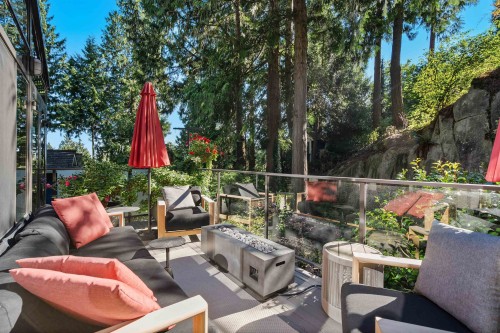 4613 Caulfeild Drive, West Vancouver, BC - Outdoor