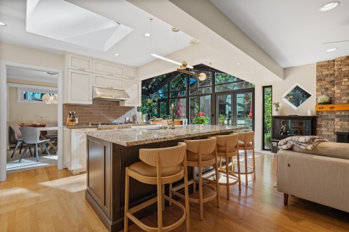 4613 Caulfeild Drive, West Vancouver, BC - Indoor