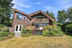 1635 Grady Road Gibsons, BC V0N 1V6