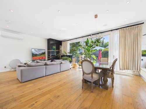 2996 11Th Avenue W, Vancouver, BC - Indoor