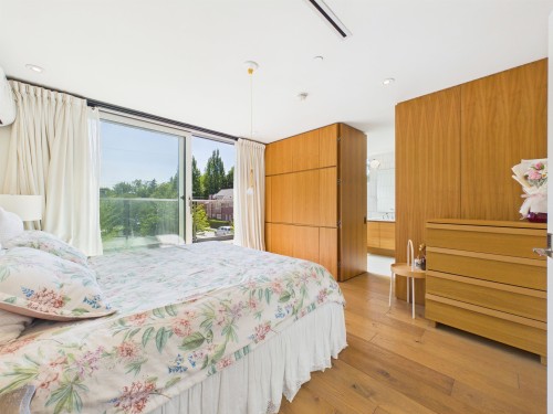 2996 11Th Avenue W, Vancouver, BC - Indoor Photo Showing Bedroom