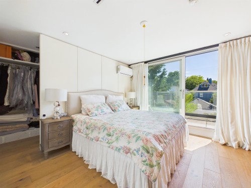 2996 11Th Avenue W, Vancouver, BC - Indoor Photo Showing Bedroom