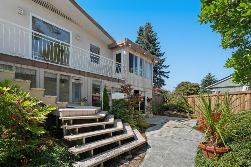 8660 Fairfax Crescent, Richmond, BC - Outdoor