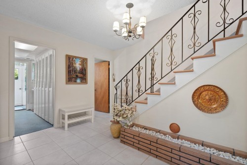 8660 Fairfax Crescent, Richmond, BC - Indoor Photo Showing Other Room