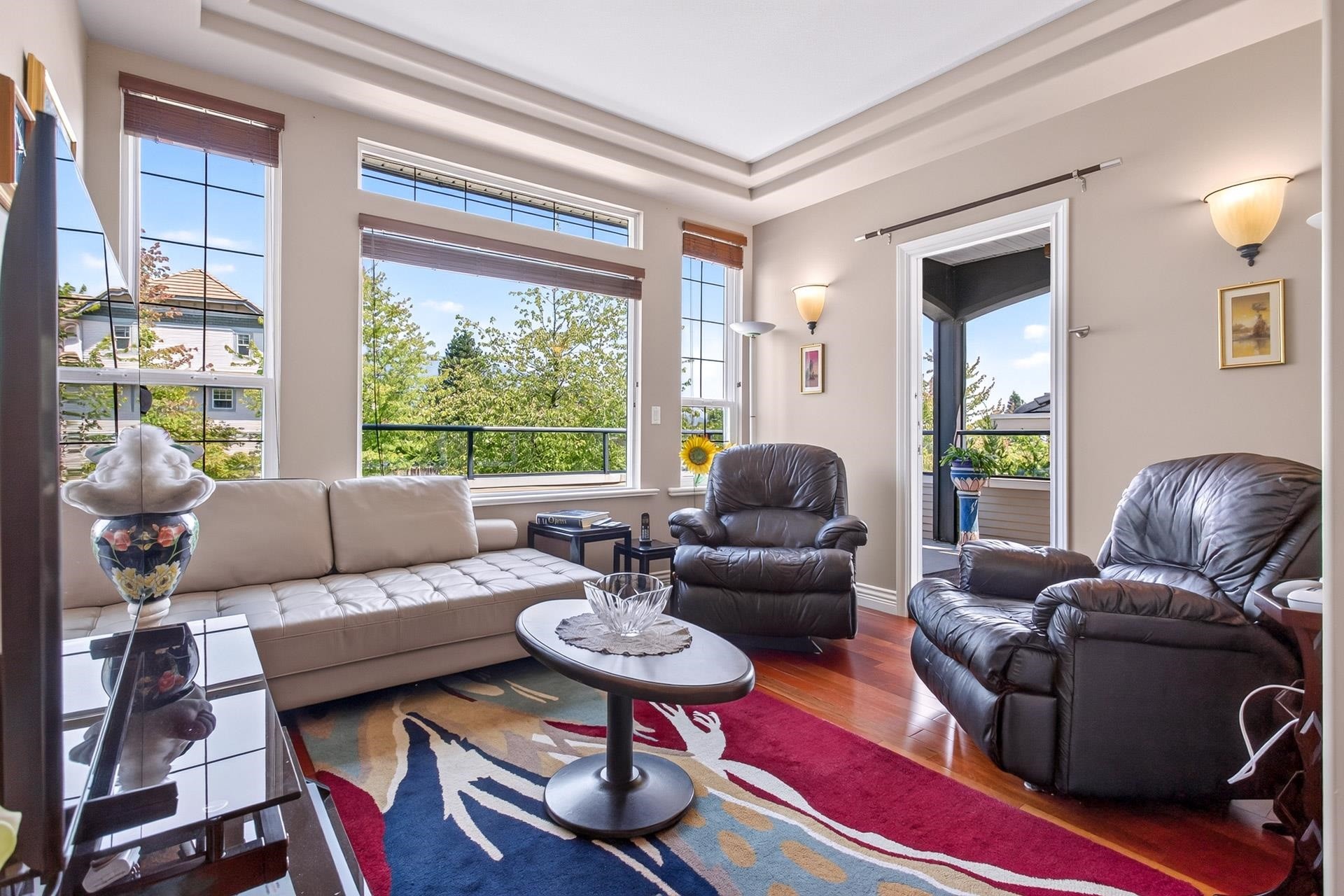 1708 Paddock Drive, Coquitlam, BC - Indoor Photo Showing Living Room