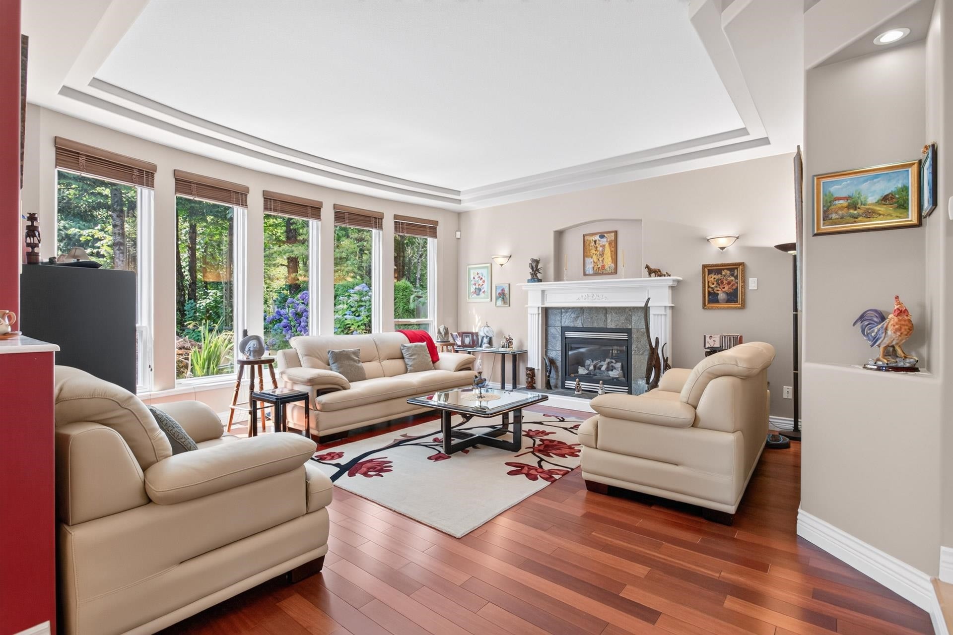 1708 Paddock Drive, Coquitlam, BC - Indoor Photo Showing Living Room With Fireplace