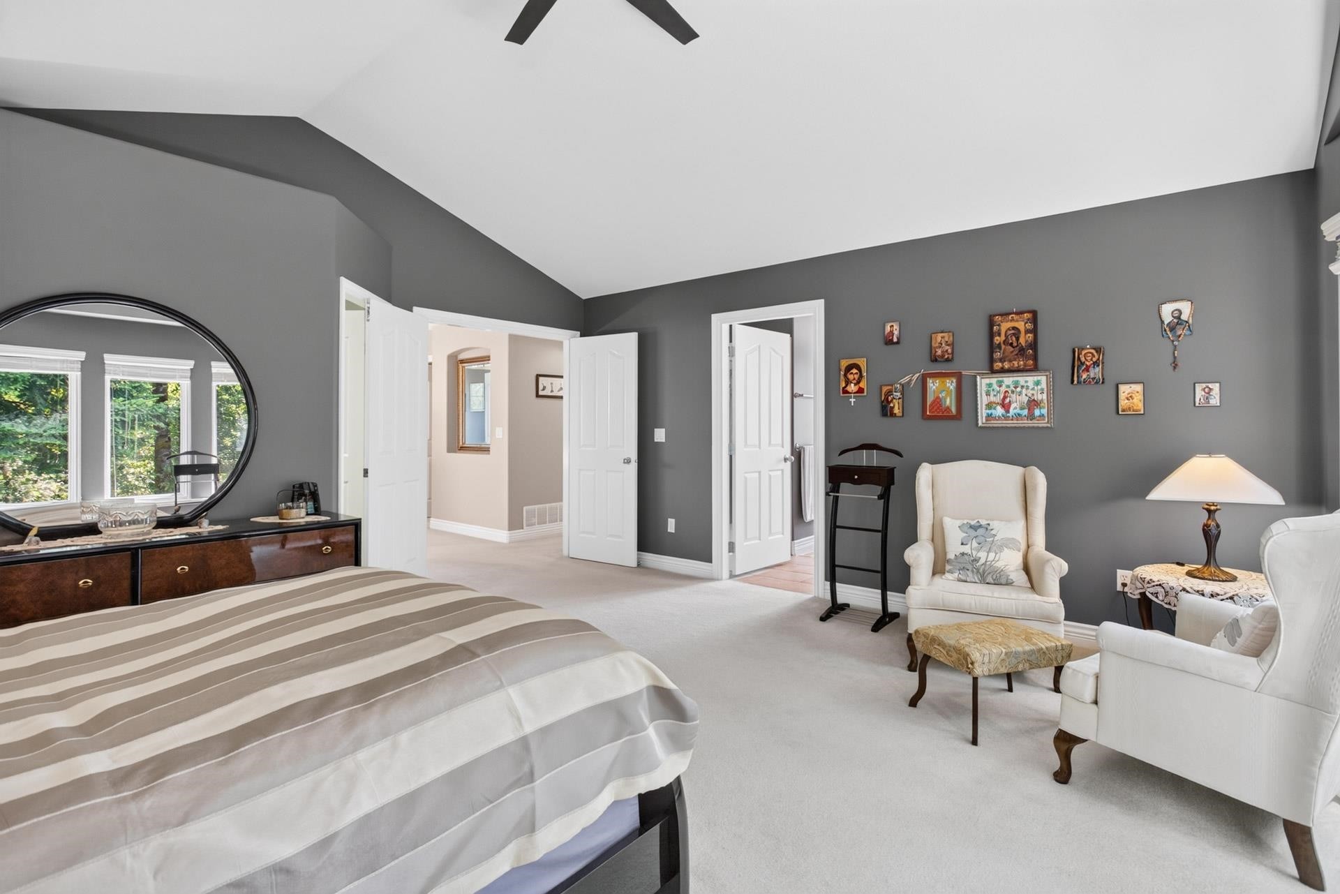 1708 Paddock Drive, Coquitlam, BC - Indoor Photo Showing Bedroom