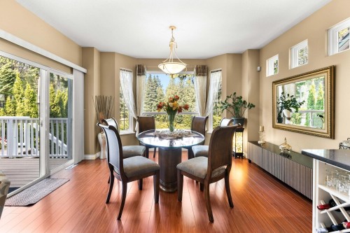 3285 Chartwell Green, Coquitlam, BC - Indoor Photo Showing Dining Room