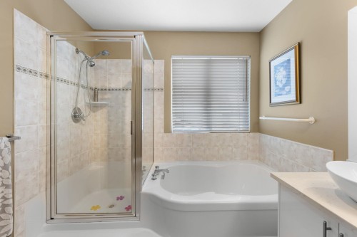 3285 Chartwell Green, Coquitlam, BC - Indoor Photo Showing Bathroom