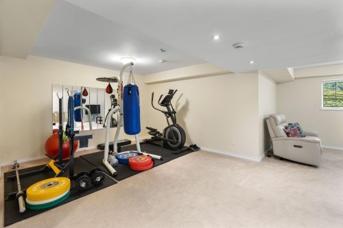 3285 Chartwell Green, Coquitlam, BC - Indoor Photo Showing Gym Room