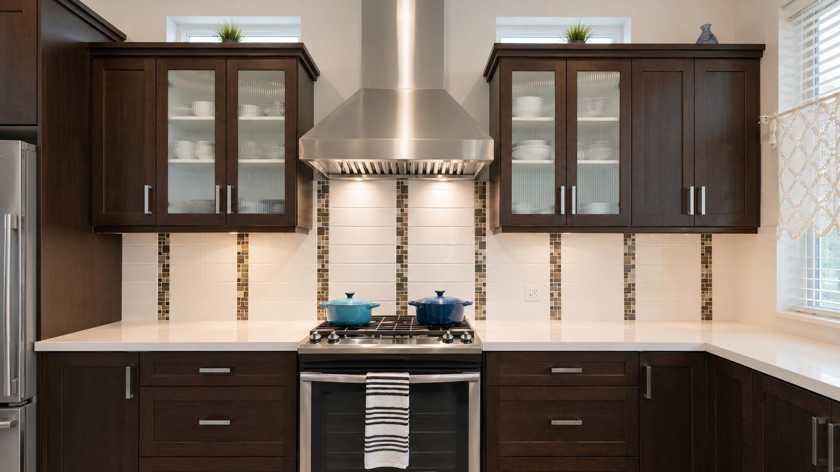 3513 Hadley Wood, Coquitlam, BC - Indoor Photo Showing Kitchen With Upgraded Kitchen