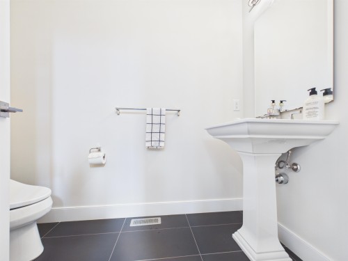 3513 Hadley Wood, Coquitlam, BC - Indoor Photo Showing Bathroom