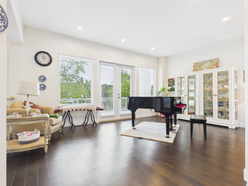 3513 Hadley Wood, Coquitlam, BC - Indoor Photo Showing Living Room