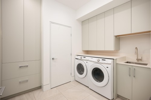 3953 21St Avenue W, Vancouver, BC - Indoor Photo Showing Laundry Room