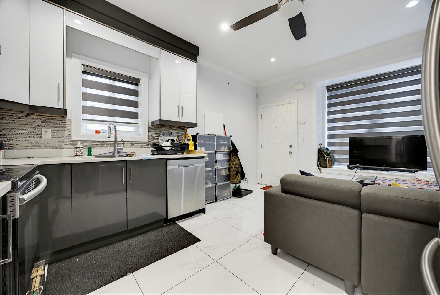 765 Skeena Street, Vancouver, BC - Indoor Photo Showing Kitchen
