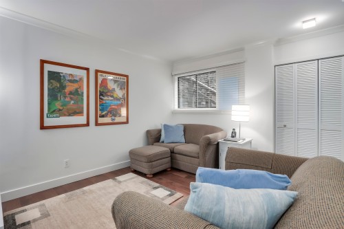 6590 Nelson Avenue, West Vancouver, BC - Indoor Photo Showing Living Room
