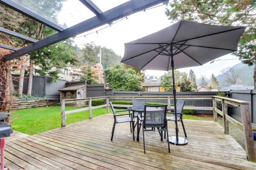 6590 Nelson Avenue, West Vancouver, BC - Outdoor With Deck Patio Veranda With Exterior