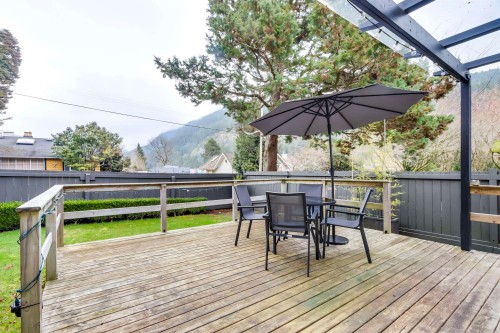 6590 Nelson Avenue, West Vancouver, BC - Outdoor With Deck Patio Veranda