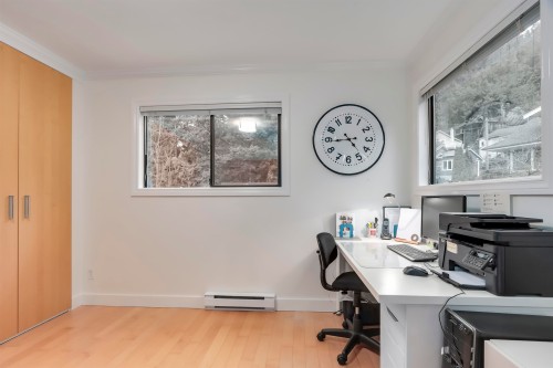 6590 Nelson Avenue, West Vancouver, BC - Indoor Photo Showing Office