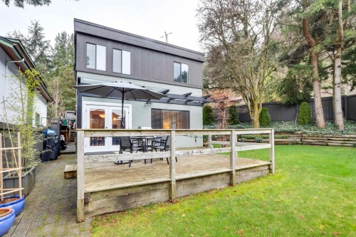 6590 Nelson Avenue, West Vancouver, BC - Outdoor With Deck Patio Veranda