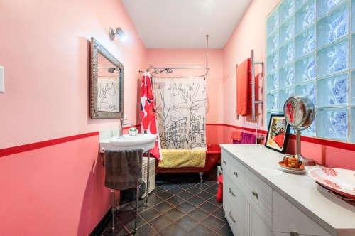 473 6Th Avenue E, Vancouver, BC - Indoor Photo Showing Bathroom
