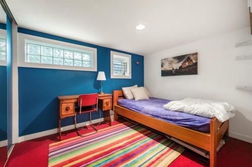 473 6Th Avenue E, Vancouver, BC - Indoor Photo Showing Bedroom