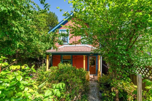 473 6Th Avenue E, Vancouver, BC - Outdoor With Deck Patio Veranda