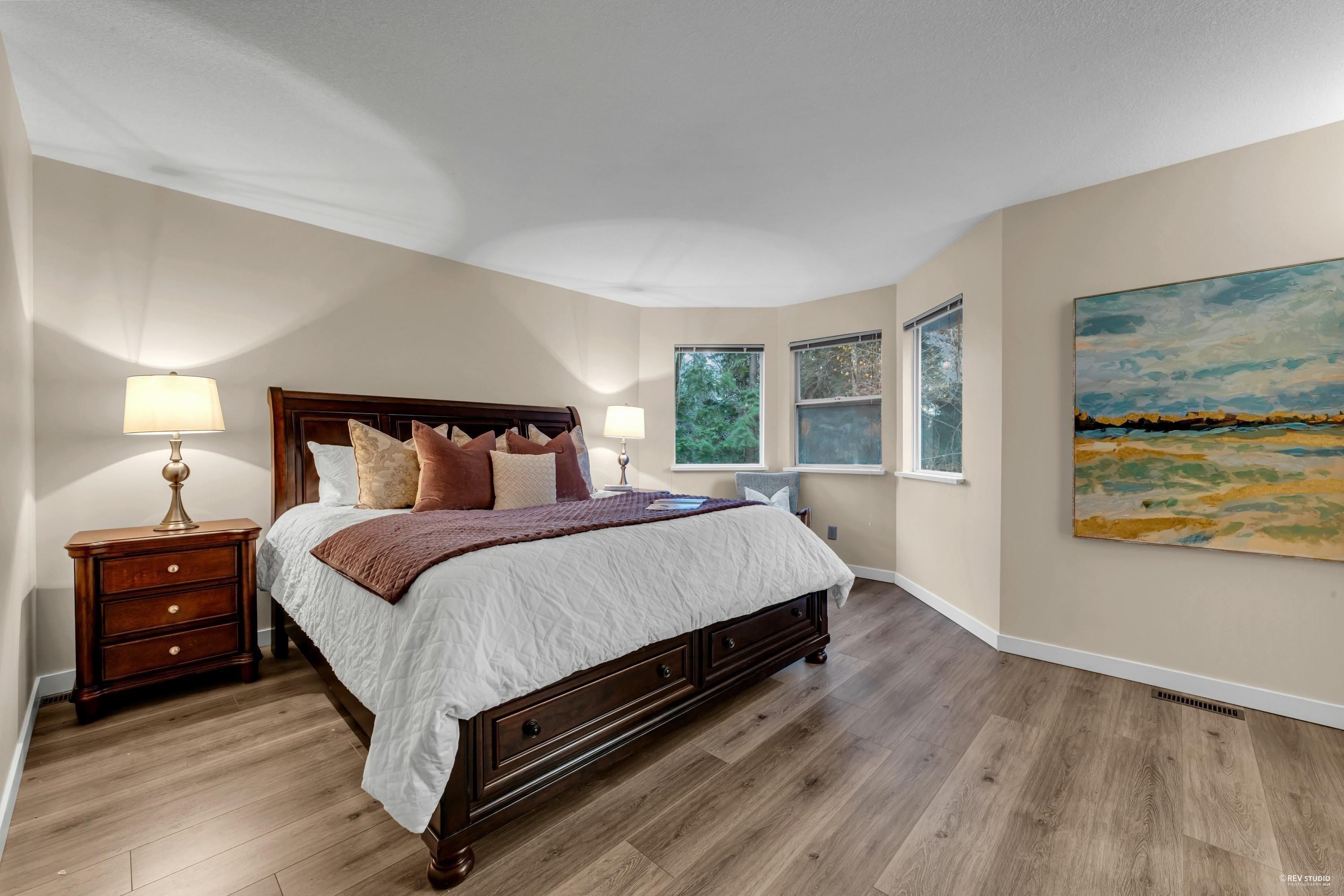 2986 Delahaye Drive, Coquitlam, BC - Indoor Photo Showing Bedroom