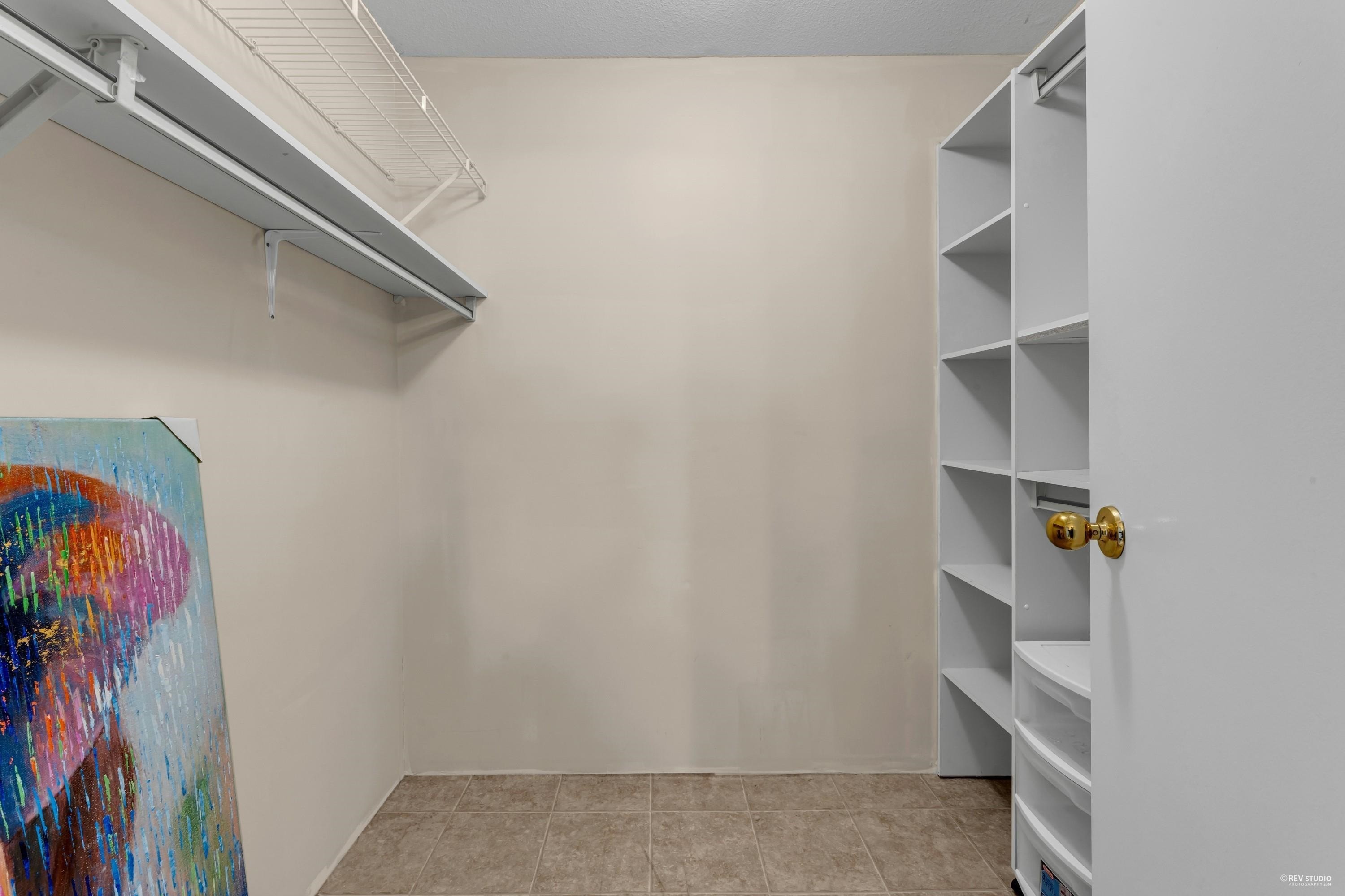 2986 Delahaye Drive, Coquitlam, BC - Indoor With Storage