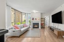 706-867 Hamilton Street, Vancouver, BC  - Indoor Photo Showing Living Room With Fireplace 