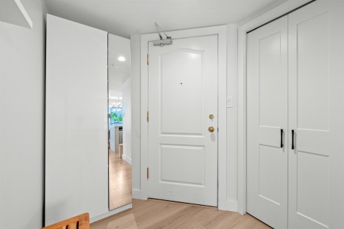 706-867 Hamilton Street, Vancouver, BC - Indoor Photo Showing Other Room