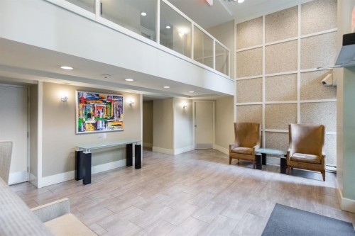 706-867 Hamilton Street, Vancouver, BC - Indoor Photo Showing Other Room