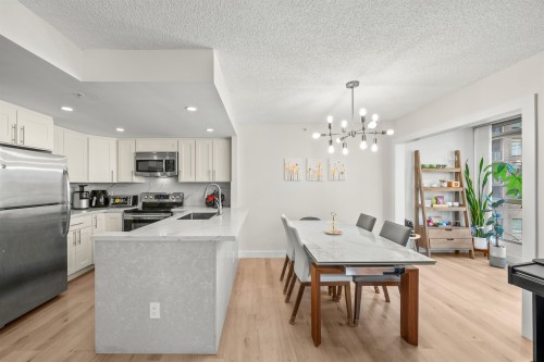 706-867 Hamilton Street, Vancouver, BC - Indoor Photo Showing Other Room