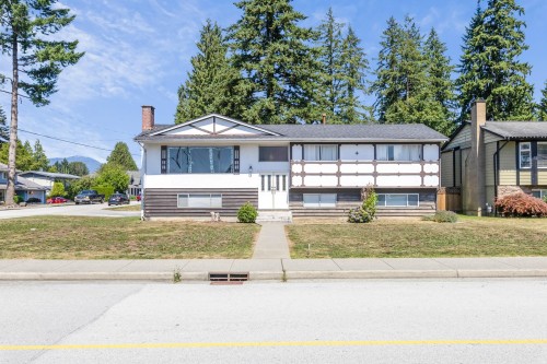 1189 Brisbane Avenue, Coquitlam, BC - Outdoor With Facade