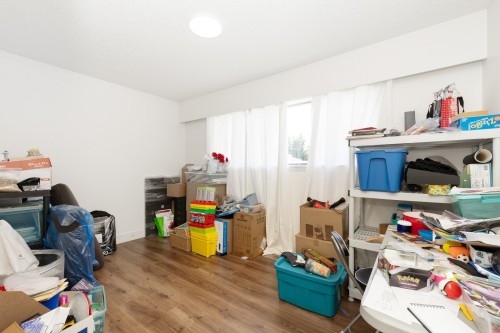 1189 Brisbane Avenue, Coquitlam, BC - Indoor Photo Showing Other Room