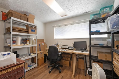 1189 Brisbane Avenue, Coquitlam, BC - Indoor Photo Showing Office