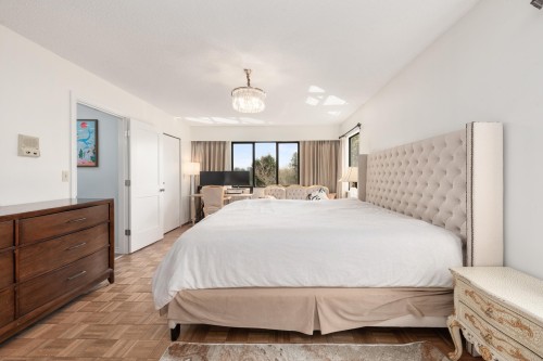 2950 Keets Drive, Coquitlam, BC - Indoor Photo Showing Bedroom