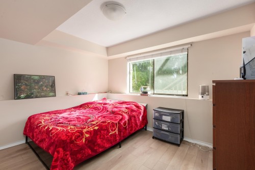 2950 Keets Drive, Coquitlam, BC - Indoor Photo Showing Bedroom