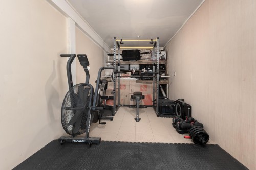 2950 Keets Drive, Coquitlam, BC - Indoor Photo Showing Gym Room