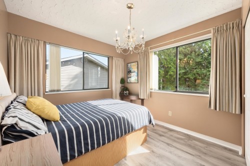 2950 Keets Drive, Coquitlam, BC - Indoor Photo Showing Bedroom
