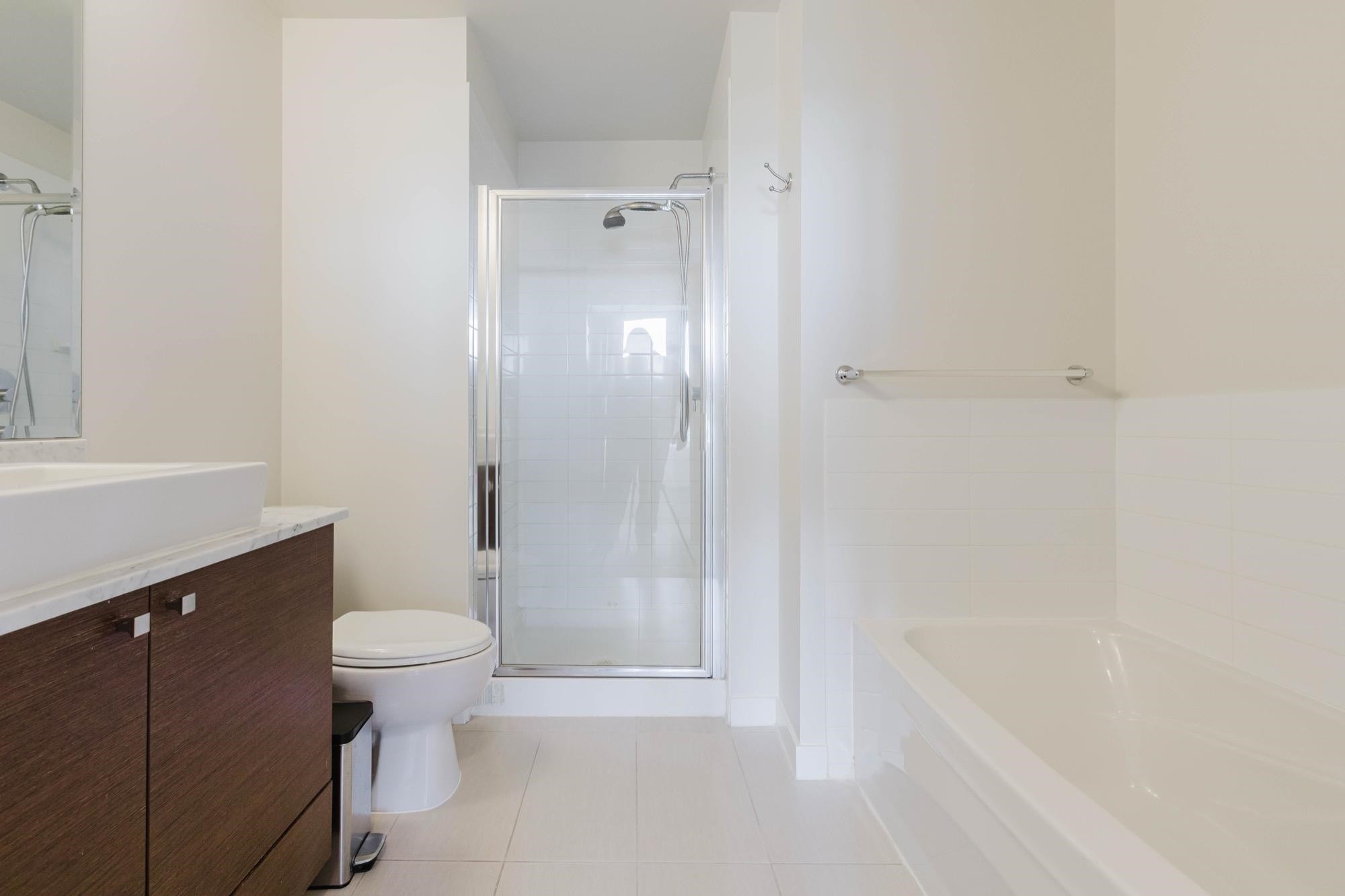 2204-110 Brew Street, Port Moody, BC - Indoor Photo Showing Bathroom