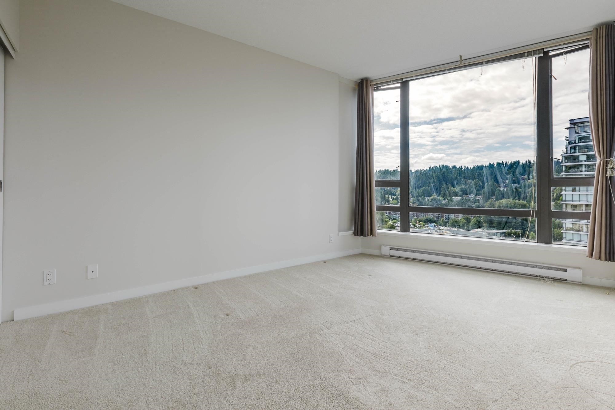 2204-110 Brew Street, Port Moody, BC - Indoor Photo Showing Other Room