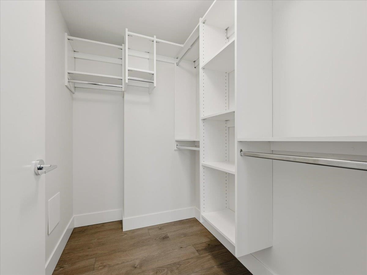 302-8533 River District Crossing, Vancouver, BC - Indoor With Storage
