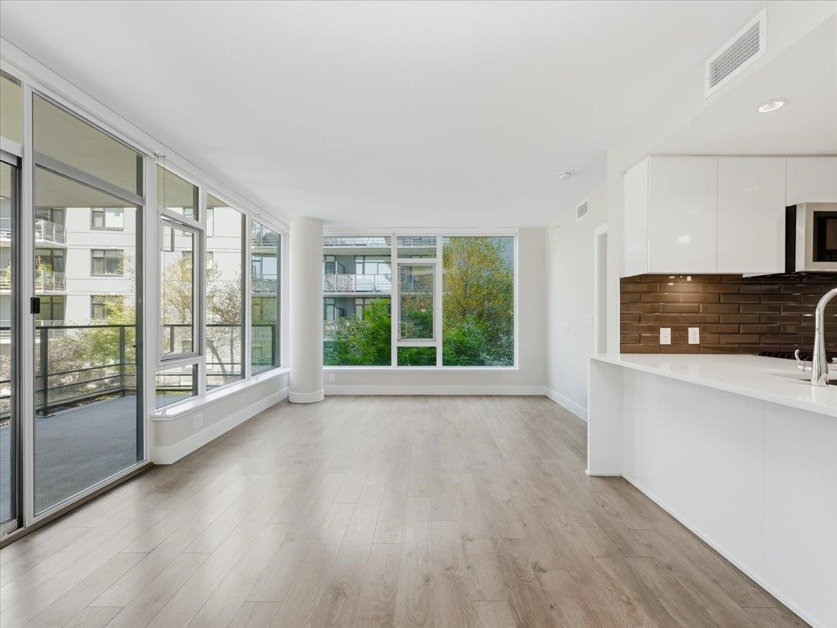 302-8533 River District Crossing, Vancouver, BC - Indoor Photo Showing Other Room