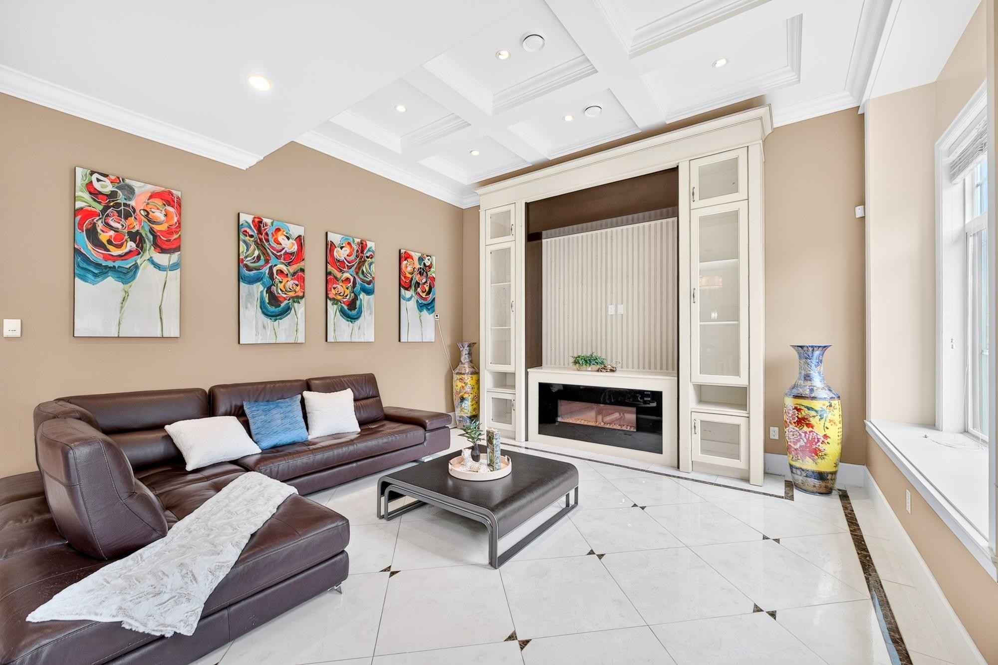 9491 Glenbrook Drive, Richmond, BC - Indoor With Fireplace