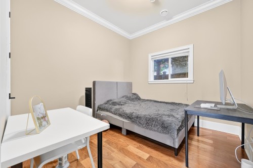 9491 Glenbrook Drive, Richmond, BC - Indoor Photo Showing Bedroom